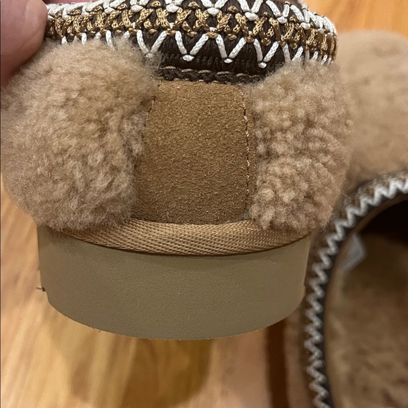 UGG Tan Shearling Slippers - Picture 3 of 5